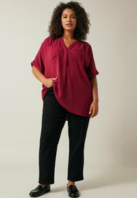 Evans OVERHEAD UTILITY - Tunica - red