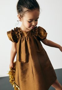 Next RUFFLE REGULAR FIT - Koktel haljina / svečana haljina - olive green taffeta
