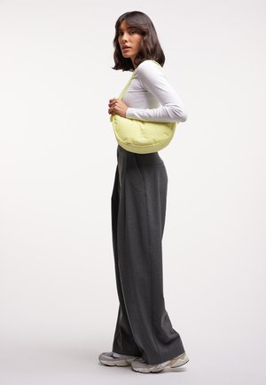 GOT BAG, CLOUD MOON MONOCHROME - Umhängetasche - sea lemon