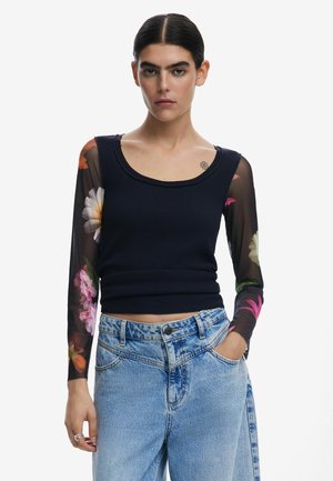 Long sleeved top - black