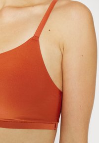 Chantelle PADDED BRALETTE - Corpete - ecureuil