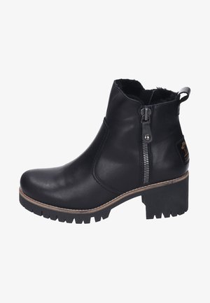 Stivaletto in pelle nero con tomaia testurizzata, zip laterale e tacco a blocco. Presenta una suola robusta e dettagli di cuciture decorative.