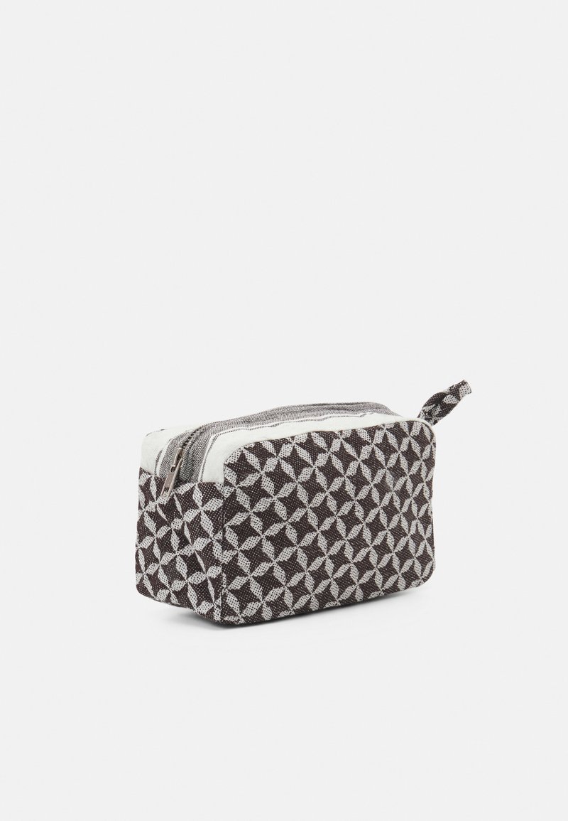 Damen Handtaschen | SUMMERY Copenhagen MIO MAKE UP BAG Kosmetiktasche seal brown/braun - CD37180 Damen Handtaschen | SUMMERY Copenhagen MIO MAKE UP BAG Kosmetiktasche seal brown/braun - CD37180