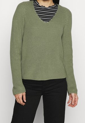 Stickad tröja - khaki