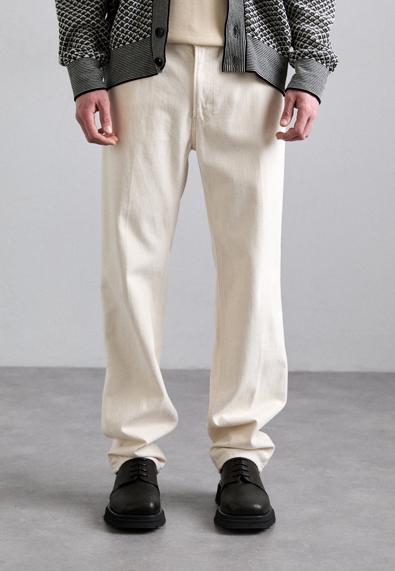 Emporio Armani - 5 POCKETS PANT - Jeans straight leg - ecru, Forstørre