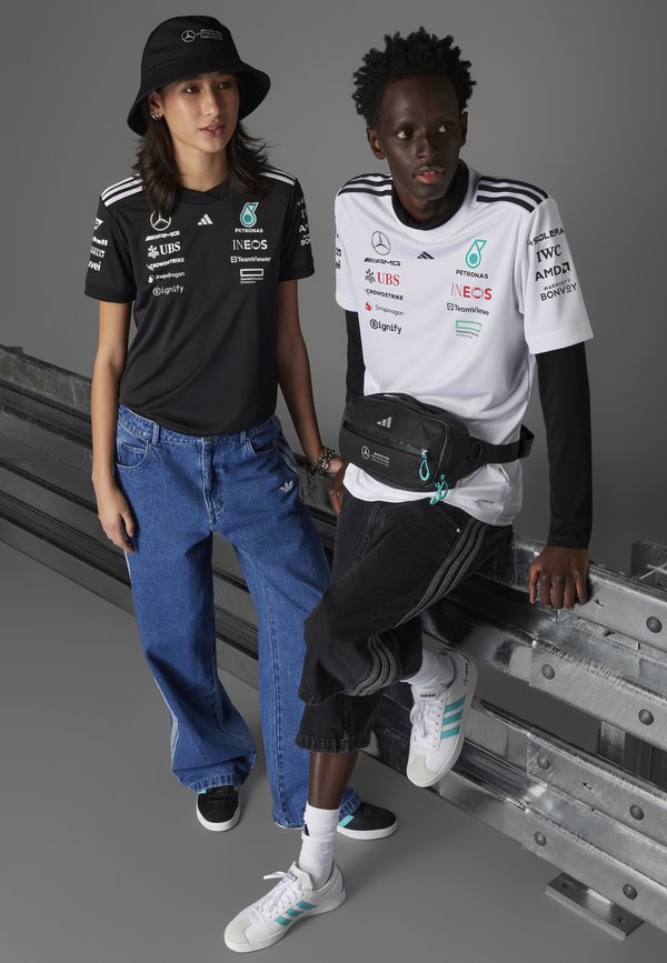 MERCEDES - AMG PETRONAS FORMULA ONE TEAM DRIVER WHITE MEN - Print T-shirt4