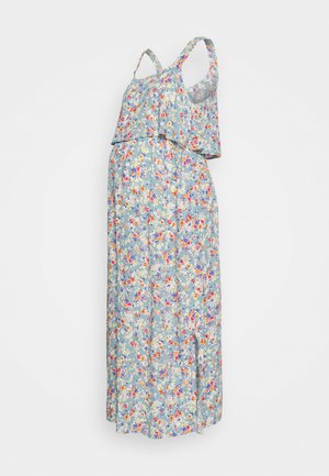Vestido maxi floral com um fundo azul claro, parte superior em camadas e alças ajustáveis. Apresenta pequenas flores multicoloridas por toda a peça.