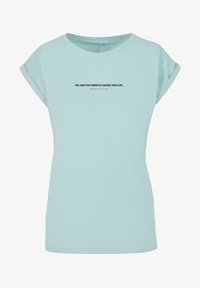 Unselected, ocean blue
