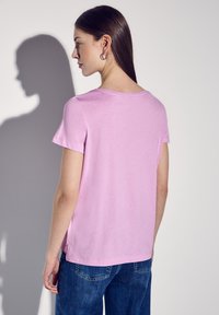 Thumbnail Image 3