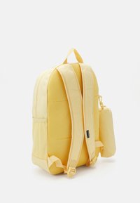 Converse BACKPACK PENCIL CASE SET - Trousse - light yellow