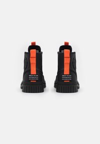 Palladium Botines bajos - black