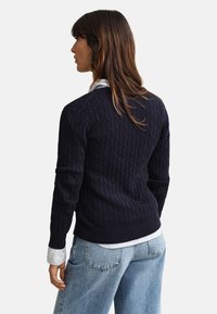 GANT STRETCH CABLE - Strickjacke - evening blue