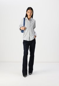 Thumbnail Image 2