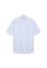 Camicia bianca a maniche corte con un motivo di occhietti tagliati al laser. Tessuto leggero, vestibilità comoda, con chiusura frontale a bottoni e colletto.