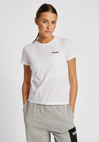 Hummel KRISTY SHORT - T-shirts basic - white