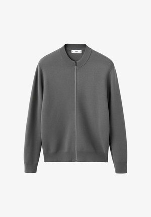 Graue Strickjacke mit durchgehendem Reißverschluss, geripptem Kragen, Bündchen und Saum, auf weißem Hintergrund dargestellt.