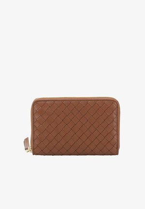 Braune Lederbrieftasche mit gewebter Textur und goldfarbenem Reißverschluss, rechteckige Form und Rundum-Reißverschlussverschluss.