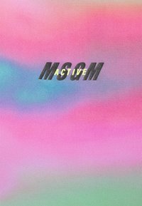 Activewear-stof med en gradientdesign, der blander pink, blå og grønne farver. Præsenterer fed tekst med teksten "MSGM ACTIVE" i kontrasterende farver.