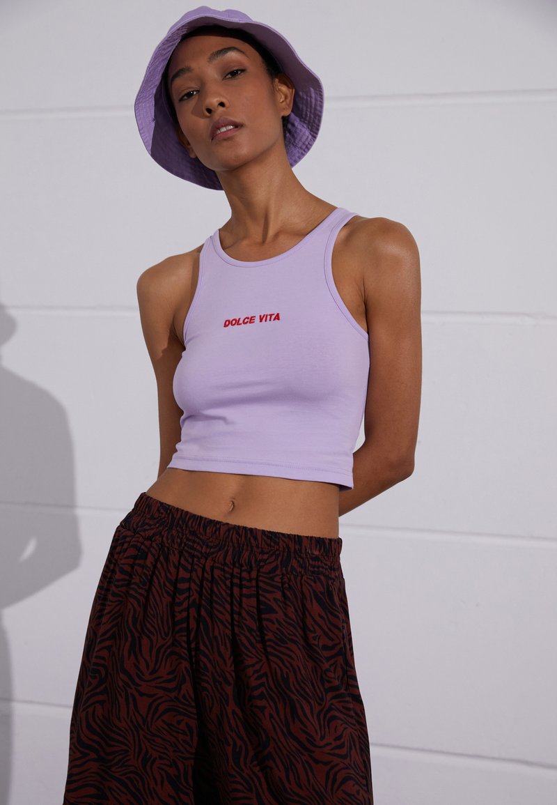 Damen T-Shirts | On Vacation DOLCE VITA TANK Top light purple/flieder - SJ08743 Damen T-Shirts | On Vacation DOLCE VITA TANK Top light purple/flieder - SJ08743