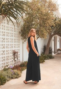 Next SLEEVELESS - Kezeslábas - black