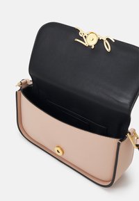 KARL LAGERFELD SIGNATURE - Sac à main - antique rose