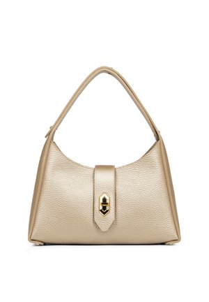 Sac à main en cuir beige texturé avec une unique anse supérieure et une fermeture à loquet tournant doré à l'avant.