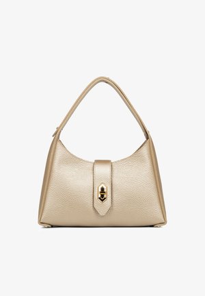 Sac à main en cuir beige texturé avec une unique anse supérieure et une fermeture à loquet tournant doré à l'avant.