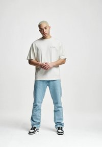 2Y Studios AMOR - Triko s potiskem - off white