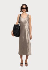 Max Mara Leisure TALETE - Koktélruha / Partiruha - tortora
