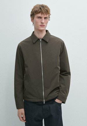 SHORT JACKET WITH POCKET DETAILS  - Light jacket - khaki