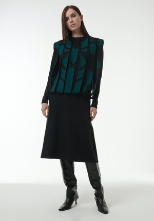 FRINGE - Strickkleid - black