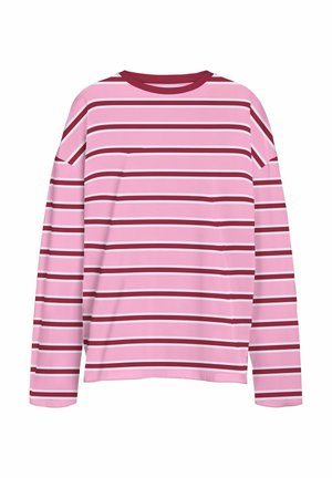 Langærmet lyserød skjorte med skiftevis tynde og tykke vandrette striber i mørkerød og hvid samt mørkerød rund halsudskæring.