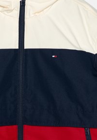 Tommy Hilfiger RIBSTOP PADDED - Jas - dark night/navy calico/medium red