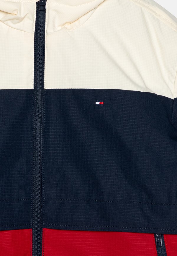 RIBSTOP PADDED - Light jacket2