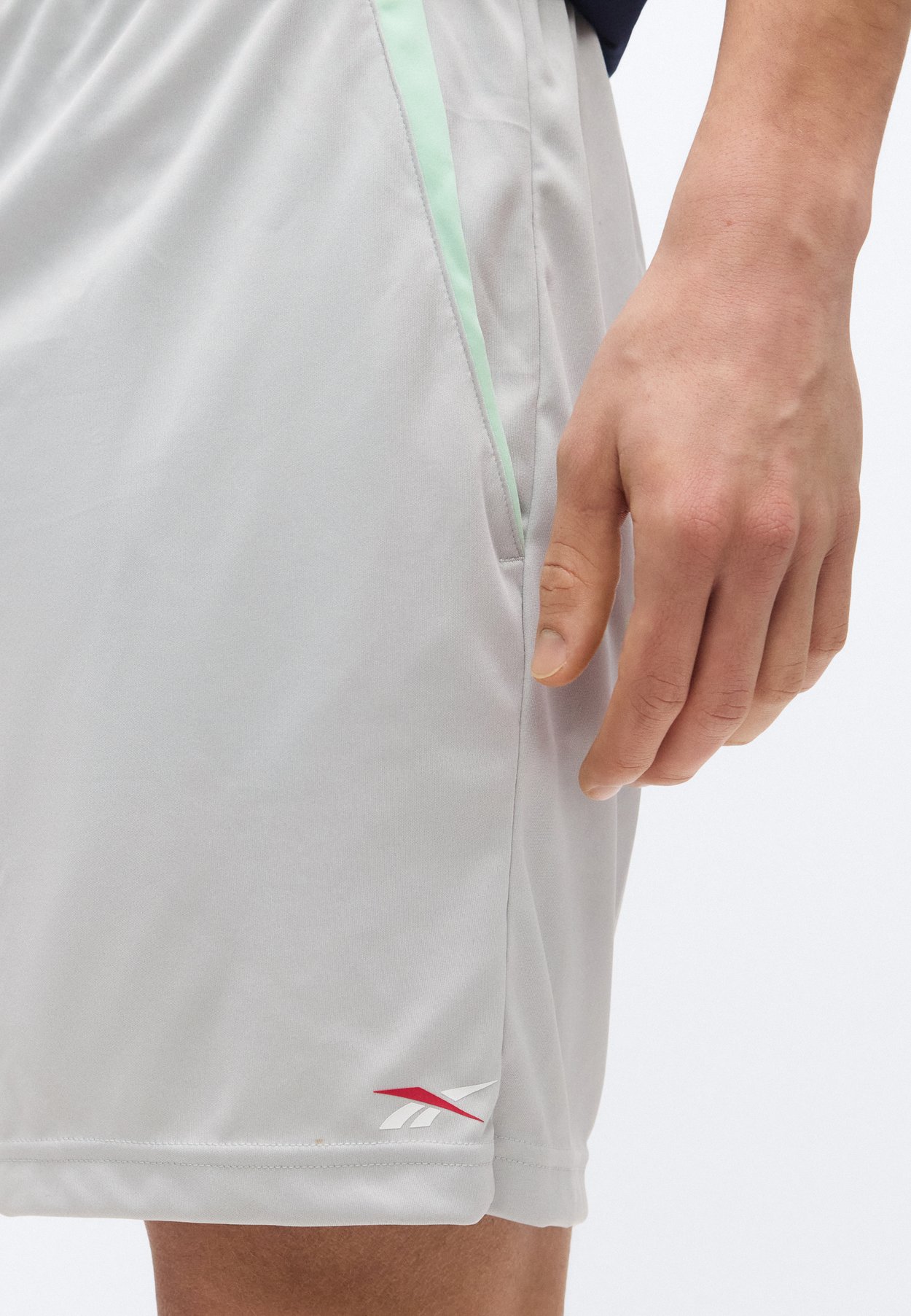 ID TRAIN BLOCKED SHORTS