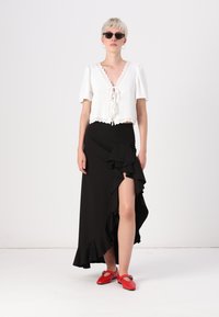 Sister Jane WATERFALL SKIRT - Maxiskjørt - black