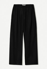 Svarta vida byxor i ett lätt material. Har midjeband i elastiskt material och sidofickor, med en slät, texturerad yta.