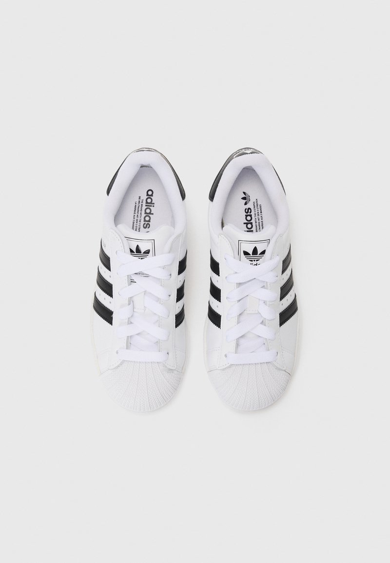 adidas gazelle silver green womens Vintage adidas Superstar 2 Triple White uk 5 – weighnpayclothingstore