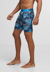 Boxeri pentru bărbați de culoare albastră, cu un model floral și abstract, având o bandă elastică neagră cu logo-ul "PSD". Croi de lungime scurtă.