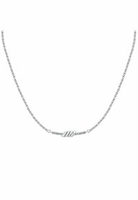 Collana in argento con una accentatura attorcigliata e gemme trasparenti incorporate, che presenta una finitura lucida e un design intricato.