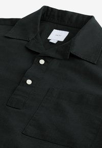 Next SHORT SLEEVE - Ing - black