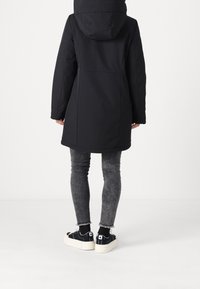 Vero Moda Petite Chaqueta de invierno - black