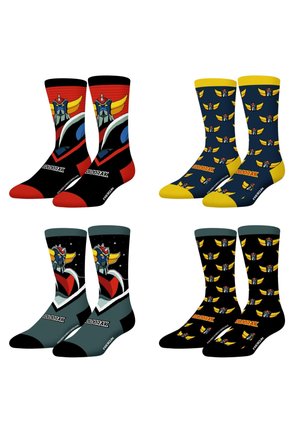 Quatre paires de chaussettes colorées présentant un motif de tête de robot et le mot "Goldorak" en rouge, avec des couleurs de fond et des motifs variés.