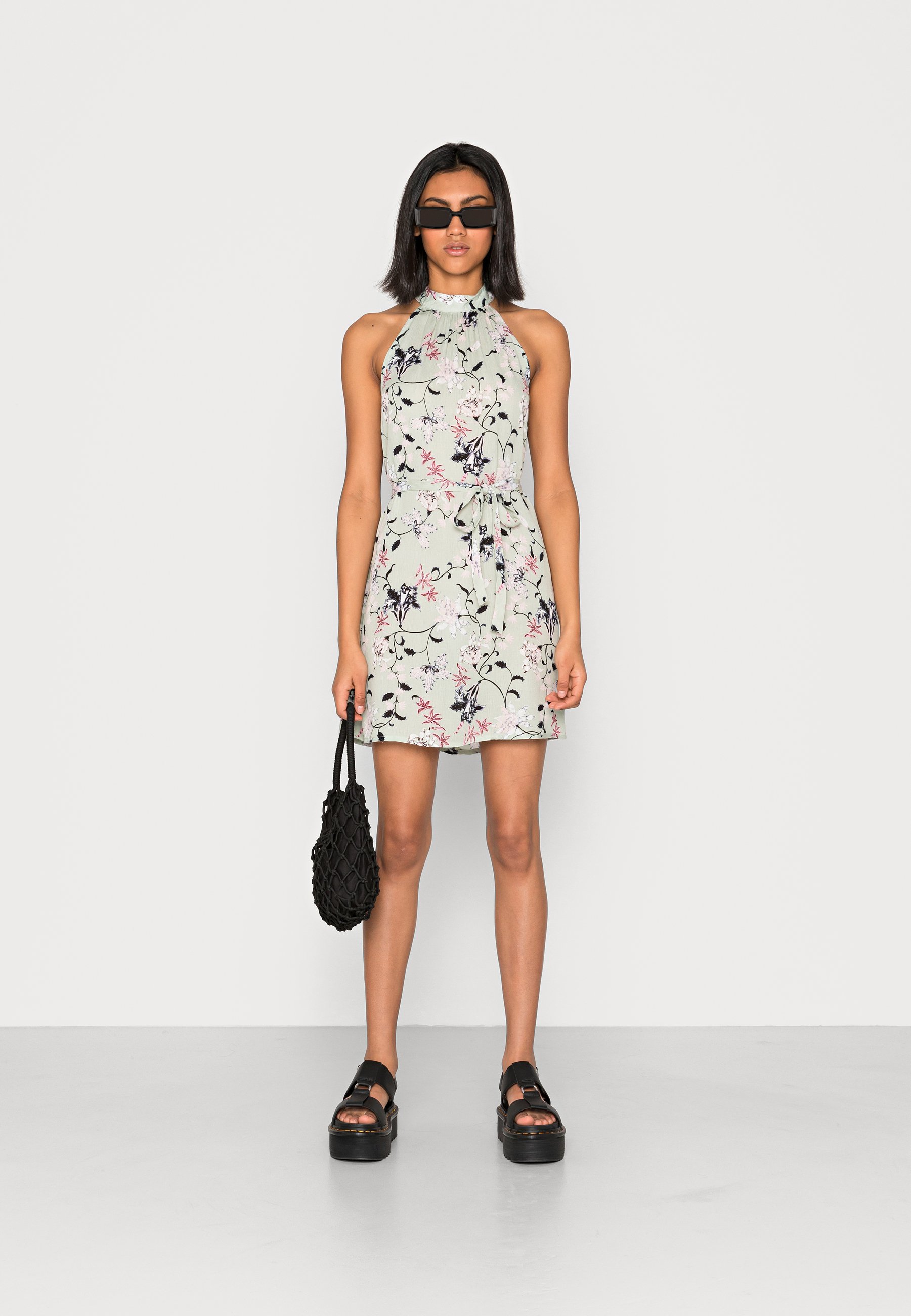 Vero Moda VMJENNY HALTER MINI DRESS - Jurk - green/groen - Zalando.nl