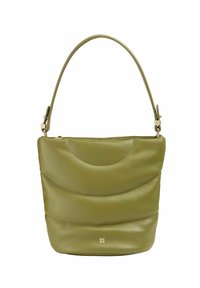 Borsa a secchiello in pelle verde oliva con dettagli di cucitura curvi e una singola maniglia regolabile. Caratterizzata da un logo sottile in oro.