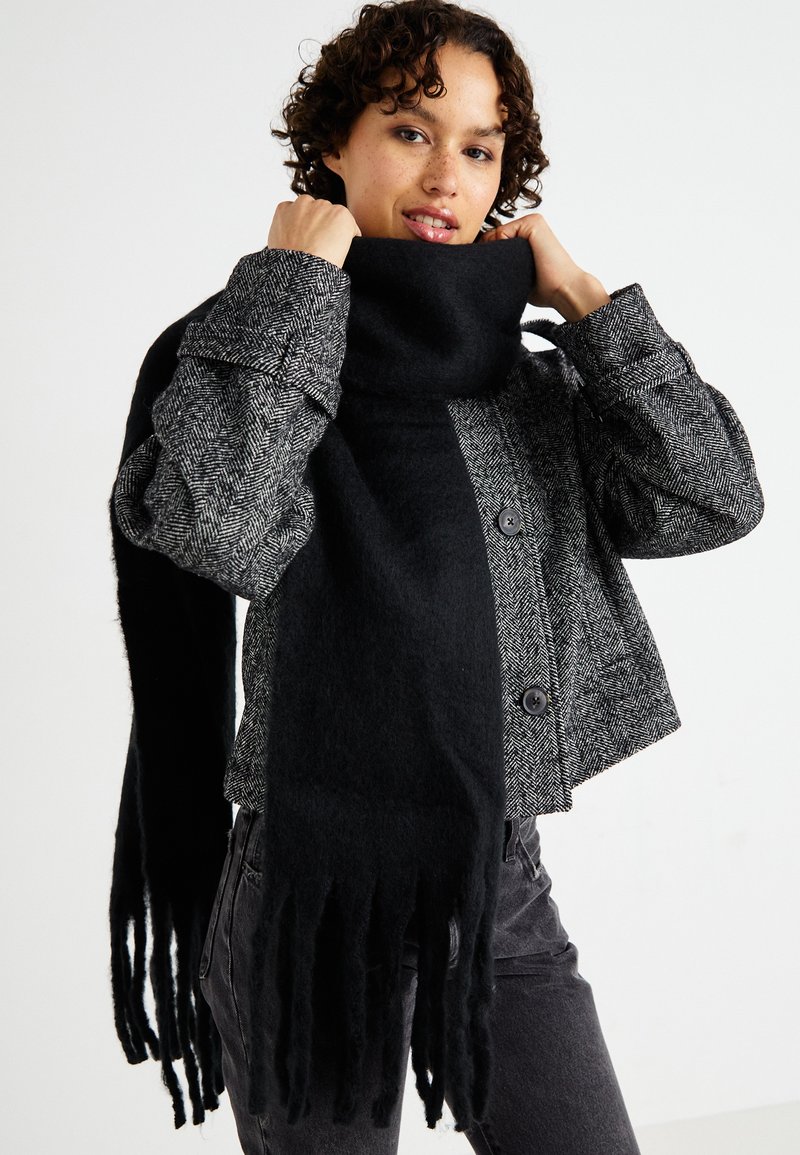 Gina Tricot CHUNKY SCARF - Sjal - black