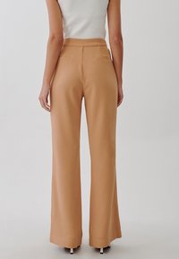 TUSSAH Tygbyxor - brown