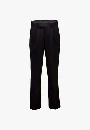 Czarne, dopasowane spodnie z przodu z plisami, szlufkami na pasek i prostym krojem nogawek na białym tle.