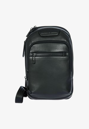 Schwarze Leder-Schultertasche mit einem Reißverschluss-Hauptfach und einer Vordertasche. Verfügt über einen stabilen Tragriemen und ein geprägtes Logo an der Oberseite.