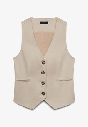 Veste beige sans manches taillée sur mesure avec quatre boutons marron sur le devant et deux poches fendues au niveau de la taille.